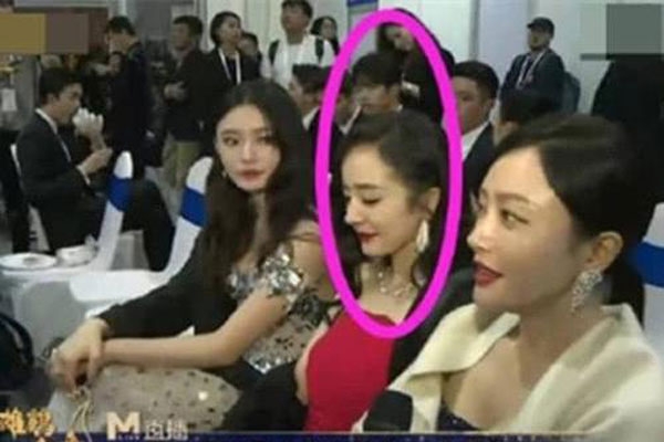 杨幂被嘲出道多年未入围白玉兰(杨幂提名过白玉兰最佳女主角么)