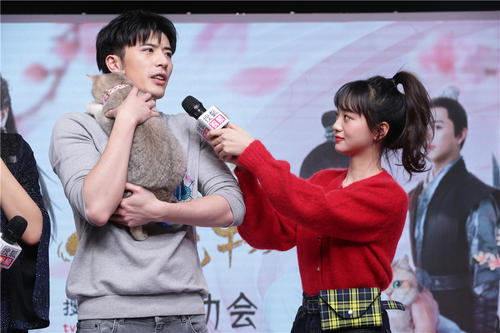 徐开骋的女友是谁喜欢胡意旋吗(胡意旋的老公是)