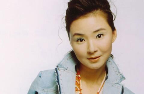 张译老婆离婚立刻嫁他(张译老婆是二婚吗)