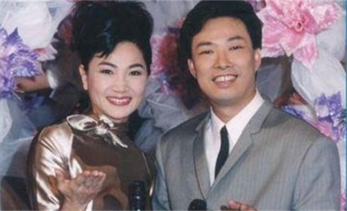 安井千惠看费玉清演唱会情史介绍(安井千惠后来又见费玉清吗)