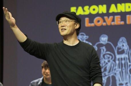 陈奕迅14岁女儿早恋与男友当街缠绵(陈奕迅男孩子)