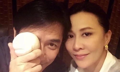 59岁赵雅芝和54岁倪萍对比图(60岁的赵雅芝对比照) 59岁赵雅芝和54岁倪萍对比图(60岁的赵雅芝对比照)