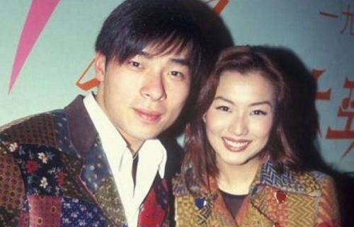 郑秀文唱歌走音哭了的视频(郑秀文唱歌好听吗)