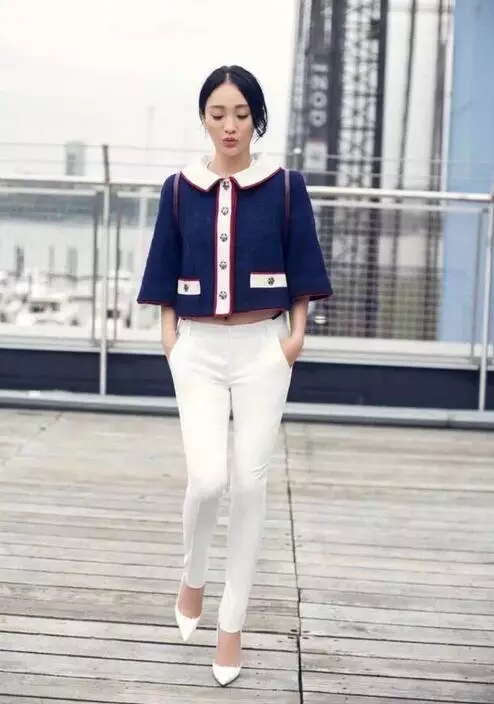 小个子女星这样穿出大长腿(小个子好身材的女明星)