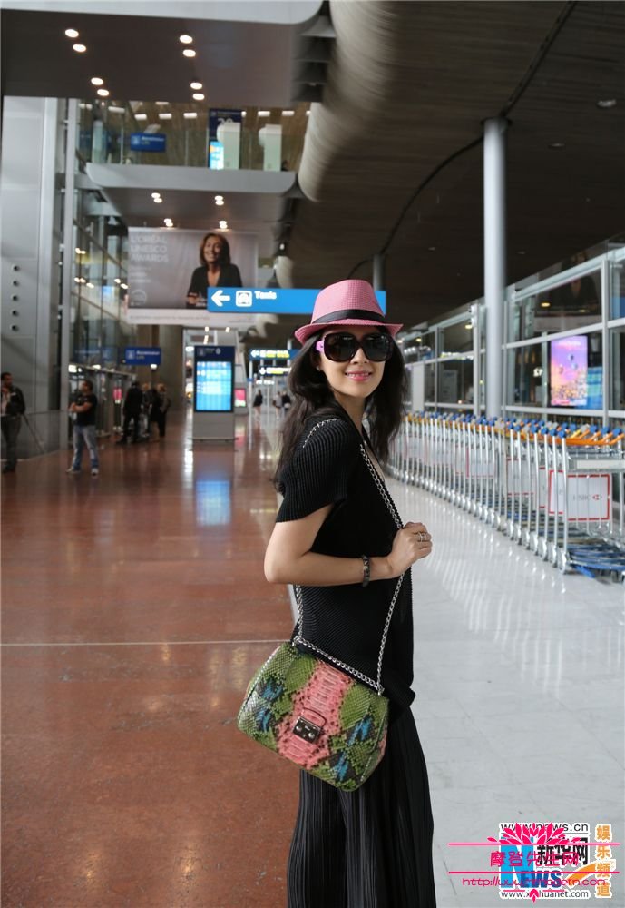 空姐曝光明星们的真实人品(空姐眼中的明星素质)