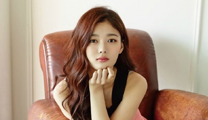 金裕贞主演电视剧大全新剧官宣(金喜善和金裕贞演的电视剧)