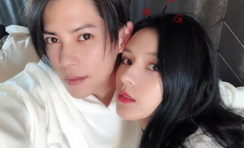 网曝张雨绮接替谢娜主持快本，丁程鑫也一同(快本丁程鑫模仿谢娜哪一期)