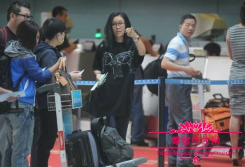 空姐曝光明星们的真实人品(空姐眼中的明星素质)