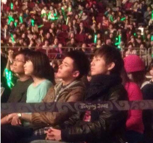 柴格和何炅是啥关系(和何炅有关系的阿格是谁)