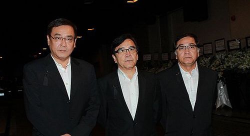 尔冬升年轻时候好帅照片(尔冬升有多帅)