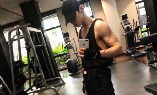 白敬亭参加的综艺节目拜托了冰箱身材引热议(嘉尔和白敬亭参加的综艺节目是什么) 白敬亭参加的综艺节目拜托了冰箱身材引热议(嘉尔和白敬亭参加的综艺节目是什么)