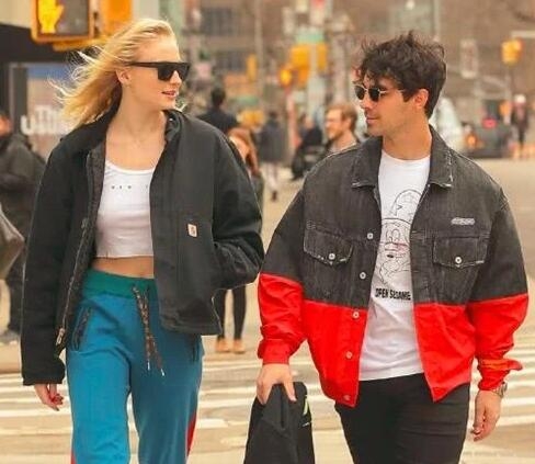 女星苏菲特纳怀孕现状曝光 女星苏菲特纳怀孕现状曝光