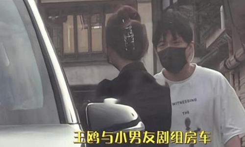 王鸥何九华恋情曝光(何九华表白王鸥)