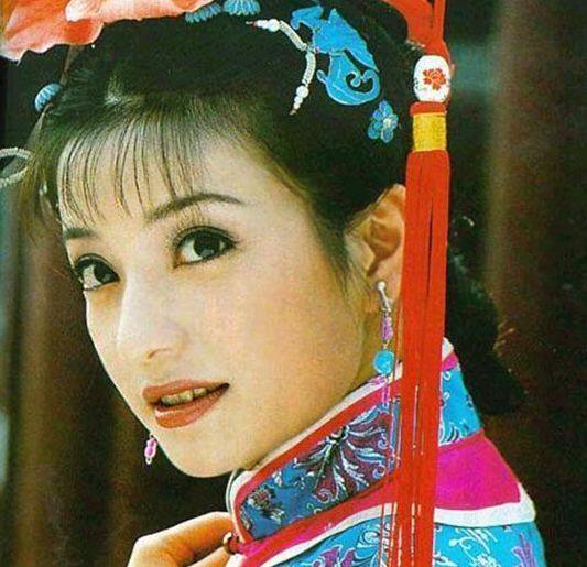 黄有龙身价多少亿元?黄有龙怎么追到赵薇的 黄有龙身价多少亿元?黄有龙怎么追到赵薇的