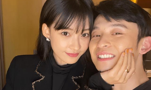 孙怡女儿骑车背影照萌翻了(孙怡侧颜照)