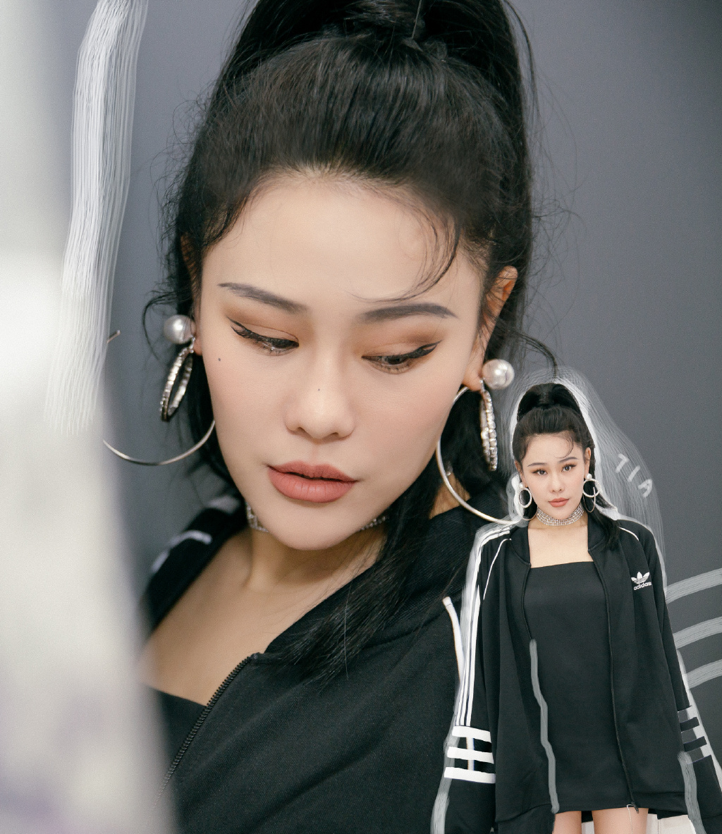 袁娅维和吴昕唱的歌叫什么？袁娅维和吴昕在(袁娅维在歌手唱的歌)