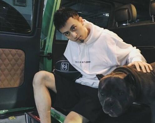 富二代秦奋和王思聪谁有钱(秦奋和王思聪到底谁有钱)