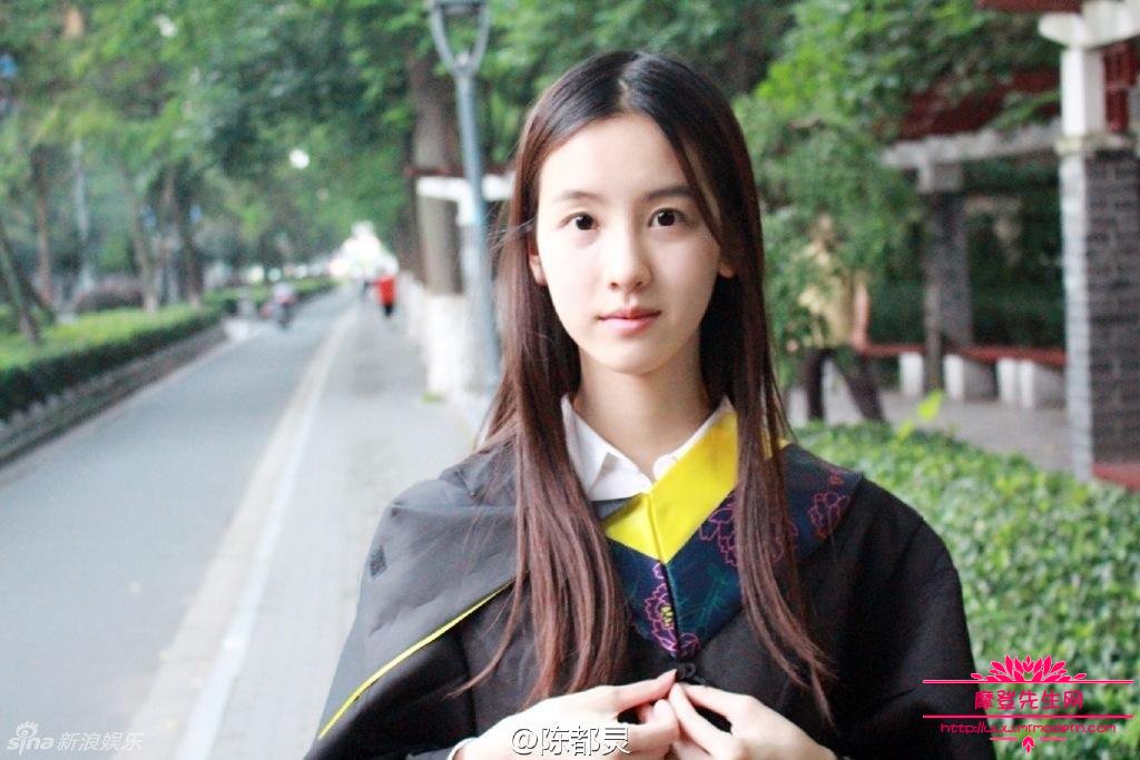 为什么陈都灵的牙齿这么难看？陈都灵让人无(陈都灵龅牙)