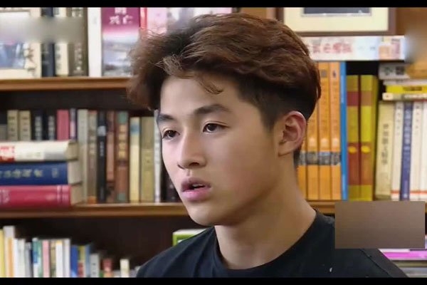 变形计赵力怎么了为什么没播完(变形计赵力山上摔死了,节目停播)