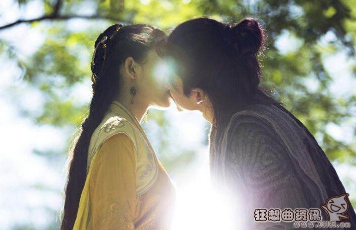 鹿晗的荧幕初吻献给娜扎(鹿晗的银幕初吻)