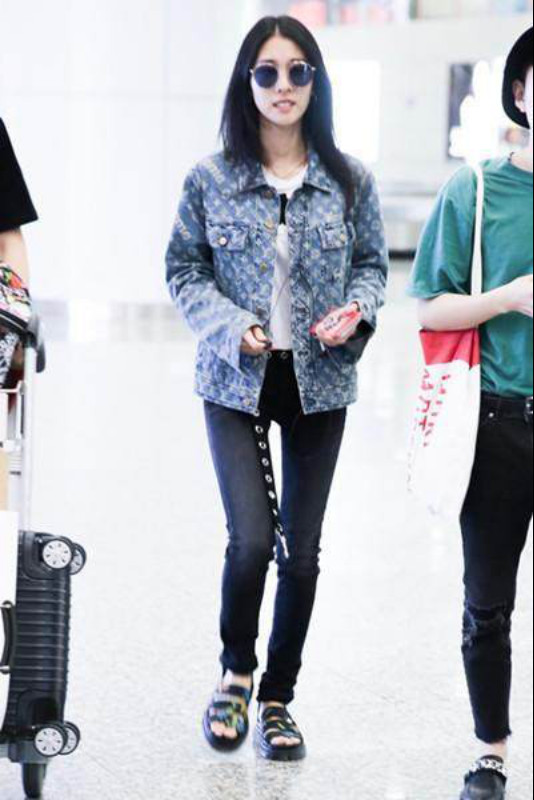 杨宗纬为什么被人叫鸽王(杨宗纬的鸽子原唱)