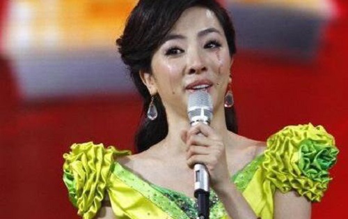 欧阳夏丹走光瞬间好尴尬(欧阳夏丹最近为啥不露面)