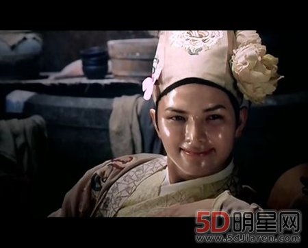 李若彤晒照年味浓获网友称赞(李若彤照相)