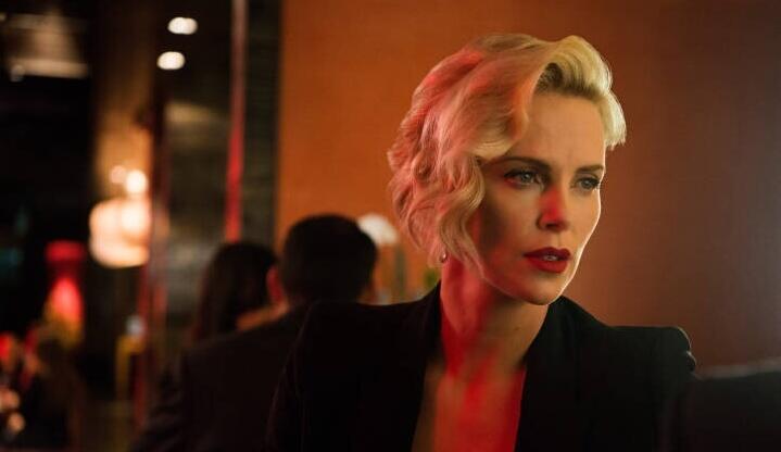 查理兹塞隆两任老公资料照片(查理兹·塞隆儿子)