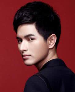 李若彤晒照年味浓获网友称赞(李若彤照相)