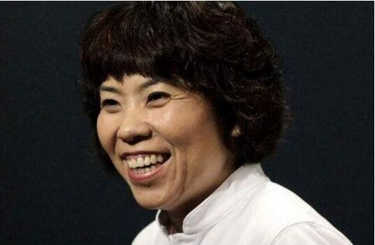 邓亚萍下跪门的真相是什么(邓亚萍的惊天一跪)