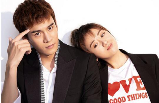 辛芷蕾翟天临亲密出行被拍(没分手!辛芷蕾深夜返回翟天临住所)