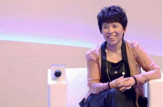 邓亚萍下跪门的真相是什么(邓亚萍的惊天一跪)