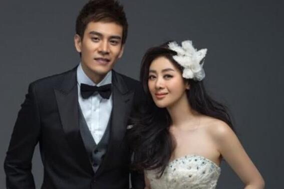 辛芷蕾翟天临亲密出行被拍(没分手!辛芷蕾深夜返回翟天临住所)