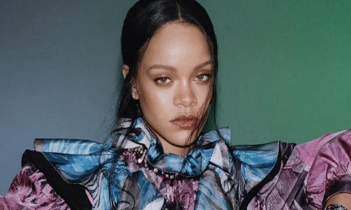 蕾哈娜与男星徳瑞克厕所激战实拍(蕾哈娜男友)