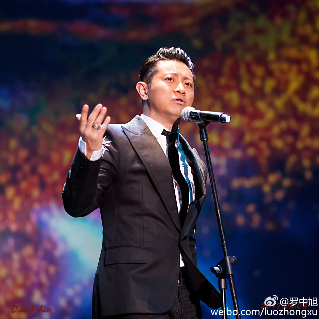 罗中旭耳朵被砍掉了一大半?罗中旭的女友是