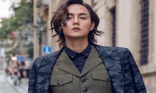 陈都灵晚会图片被指对主持人翻白眼(陈都灵上春晚)