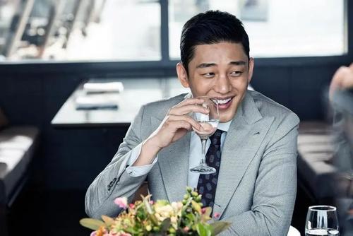 刘亚仁女友是宋慧乔还是林秀晶(宋慧乔刘亚仁已承认交往)