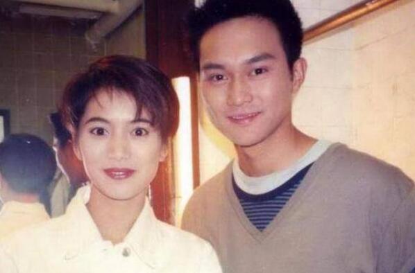 张智霖身价现在多少？张智霖因为不老被叫大(张智霖靠什么赚钱)