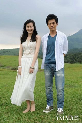 歌手李健妻子的照片(李健与妻子照片)