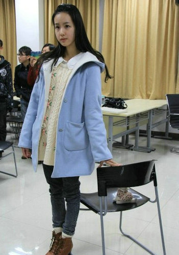 陈都灵和章泽天长相对比图(章泽天陈都灵素颜照片) 陈都灵和章泽天长相对比图(章泽天陈都灵素颜照片)