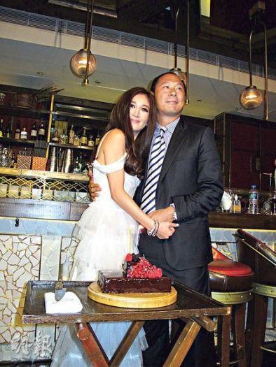 何祖光有自己的孩子吗？何祖光和温碧霞要离(温碧霞和何祖光结婚了吗)