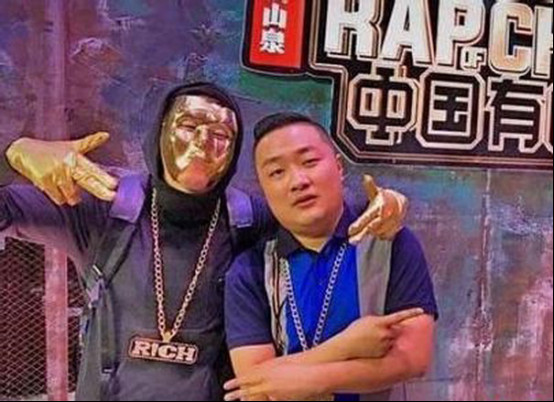 陈冠希怼嘻哈歌手孙八一(陈冠希复出中国有嘻哈)