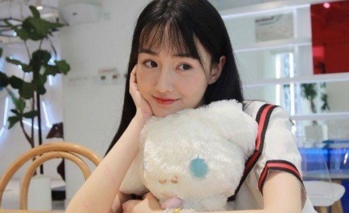 黄馨瑶是郑爽替身吗为何这么像(黄馨瑶和郑爽)