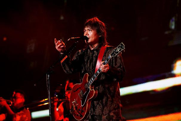 伍佰为什么叫电风扇、china blue