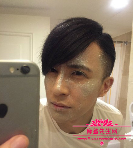 薛之谦KTV抽烟撩妹视频(薛之谦KTV唱歌) 薛之谦KTV抽烟撩妹视频(薛之谦KTV唱歌)