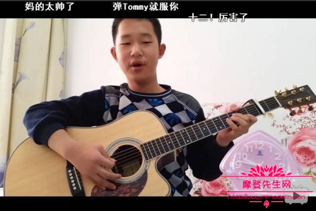 刘嘉卓让高晓松砸琴的视频