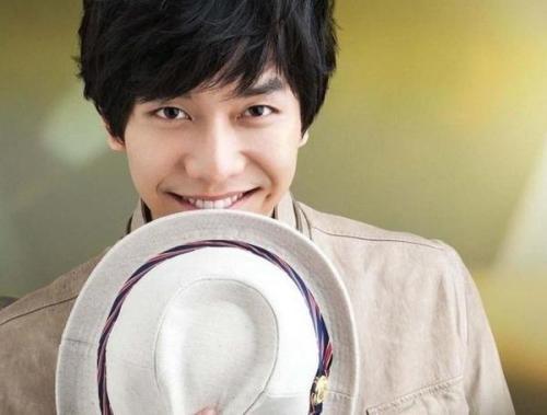 姜虎东为什么退出两天一夜?艺声为什么怕姜 姜虎东为什么退出两天一夜?艺声为什么怕姜