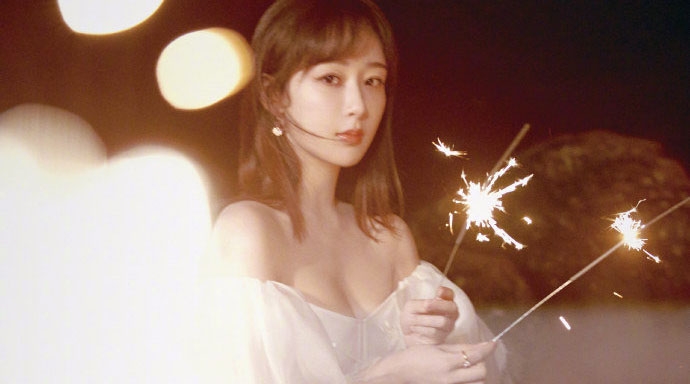 杨紫官宣和欢瑞解约(杨紫和欢瑞的合约)