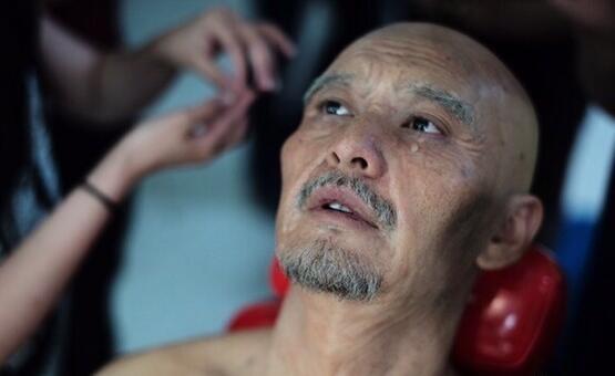 黄晓明罕见老人妆照片曝光(黄晓明 老照片)