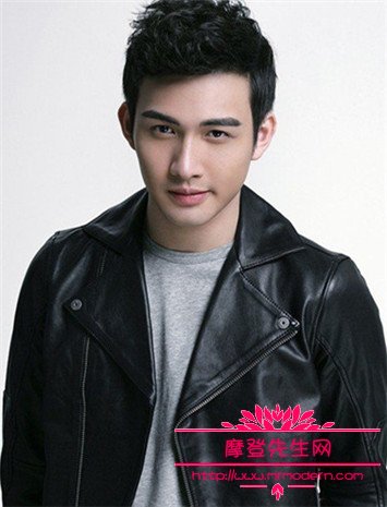 从照片对比张彬彬和晟一伦谁帅？张彬彬是怎(张哲瀚和张彬彬谁更帅)